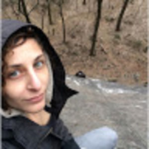 Meet your Posher, Adrienne